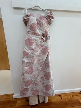 Ivonne D - Mother of the Bride & Groom Dress